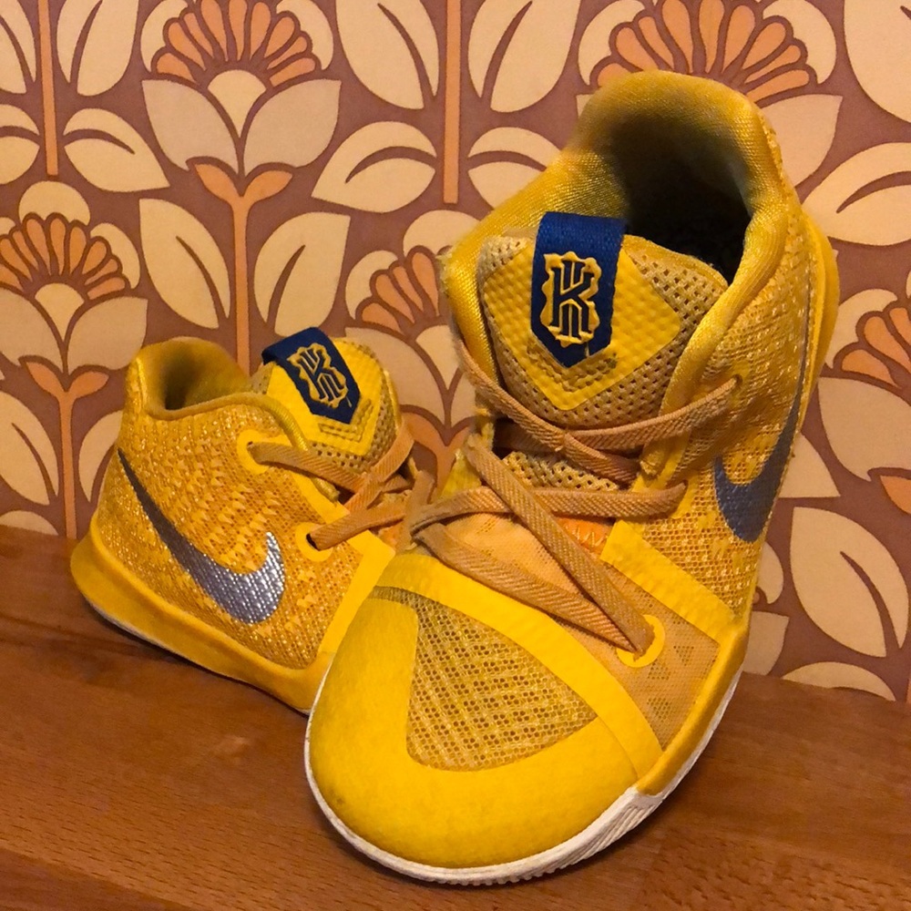 Nike Kyrie 3 Mac & Cheese Toddler Basketball 9C
